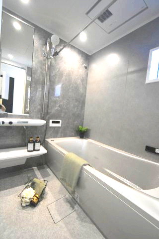 下井草2丁目・新築戸建の浴室