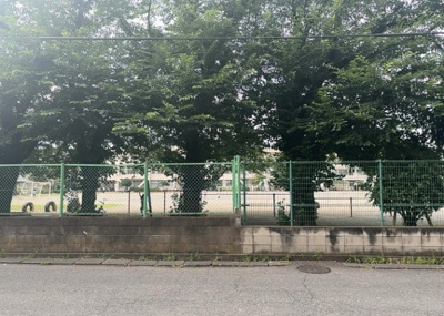 【展望】 | ライオンズマンション八王子第六 | 眺望を気にして物件を探す場合、前面に建物が建っていないか現地で確認しましょう！前面に建物があると景色はもちろん、日当たりや風通しにも影響が出てきます。住んだ時のことを想像しながら現地見学をしましょう。