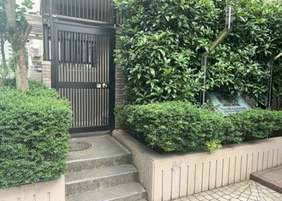 【内装】 | ライオンズマンション八王子第六 | 共用部分は、一棟の建物に住む区分所有者全員が共同で所有するとし、共用部分の管理、補修などは、区分所有者で形成される管理組合が行います。個人の判断で勝手に変更することはできませんので覚えておきましょう。