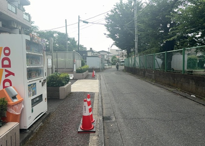 【展望】 | ライオンズマンション八王子第六 | 眺望の良さを楽しめるダイニングキッチンで家族団らんの時間を過ごしてはいかがでしょうか。バルコニーから見える景色を家族で眺める時間は、時間が経つのを忘れてしまいそうですね。是非、現地を見に行きましょう！