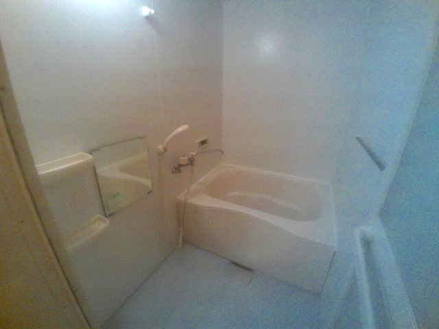 ルマージュ神戸３番館の浴室