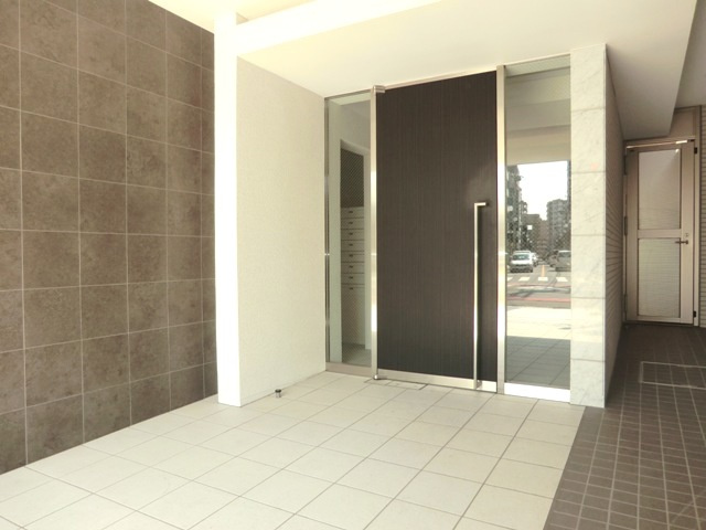 ピニエール浦和岸町のエントランス|★建物エントランスの画像です。★