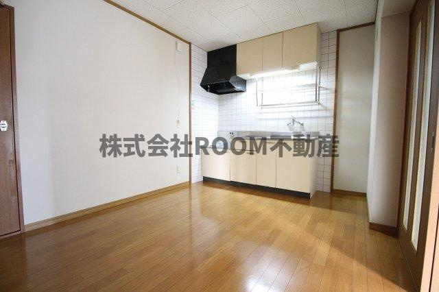 わかくさマンションの居間・リビング|こちらのリビングで趣味の時間をお楽しみください