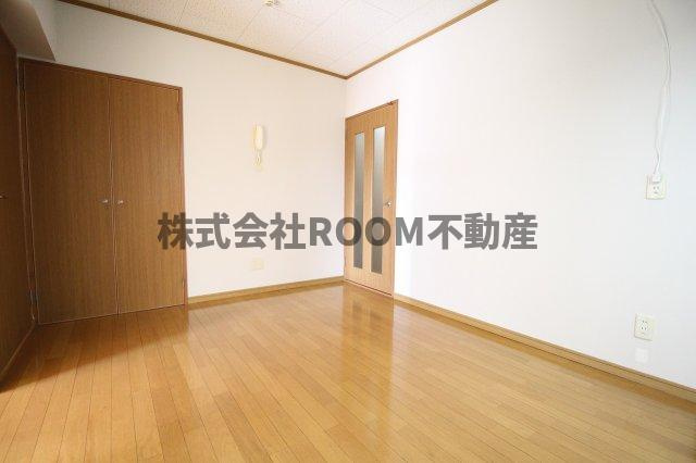 わかくさマンションの内装|明るい色調の室内です