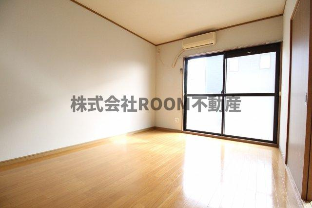 わかくさマンションの洋室|ゆったりした洋室です