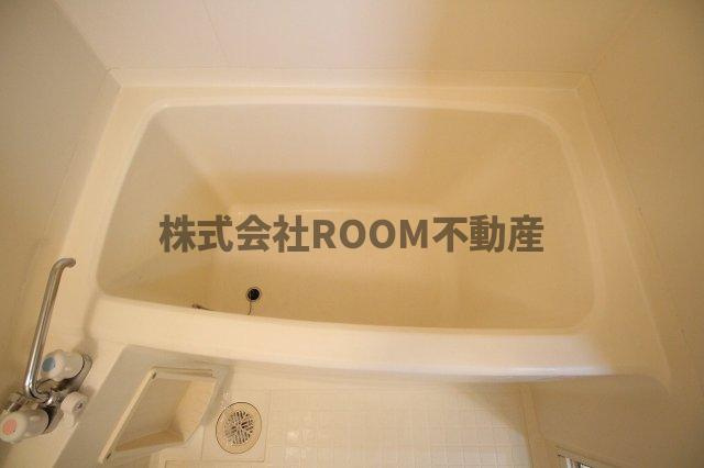 わかくさマンションの浴室|ゆったり過ごせるお風呂です