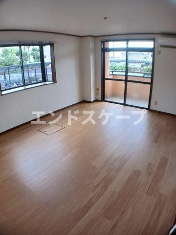 ルミエールの居間・リビング|高崎、前橋のお部屋探しはエンドスケープまで！お客様の理想お聞かせ下さい♪