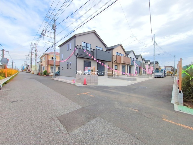 春日部市備後東3期　新築一戸建て　A号棟の前面道路含む現地写真