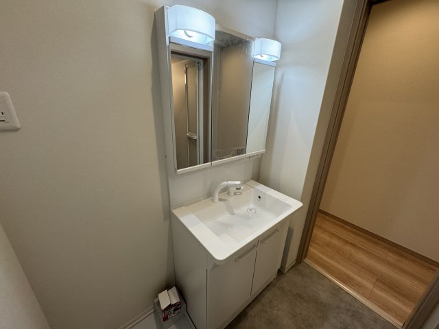 La vie belle 宝山町の独立洗面台