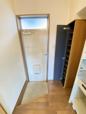 コーポラスたけとうAの玄関|シンプルで使いやすい玄関です