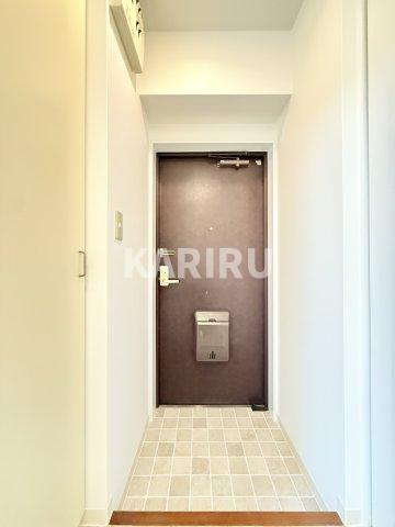 片町コートの玄関