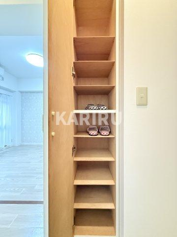 片町コートの内装