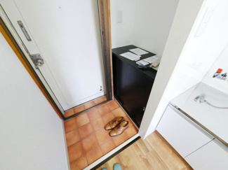 【玄関】 | 春日居ライフピアマンション 4階 想定利回り13.22％ 内装リフォーム済み | 玄関