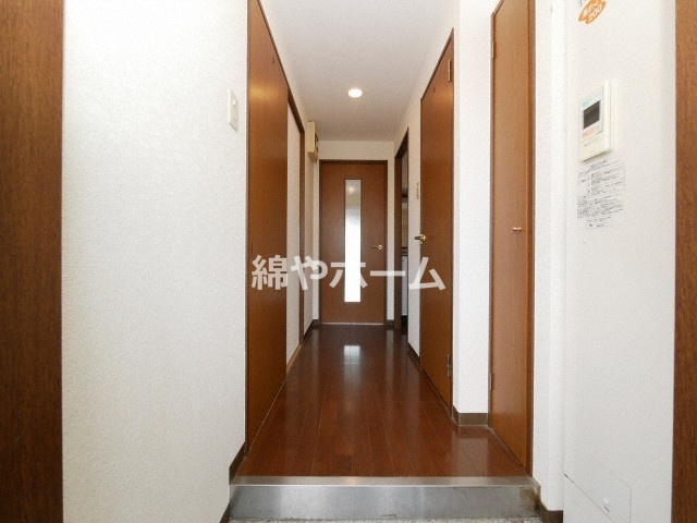 エミネンスパレスの玄関|シンプルで使いやすい玄関です