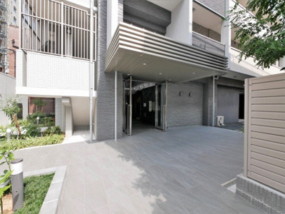 【エントランス】 | エスリード大阪梅田リュクス | 清潔なエントランスです