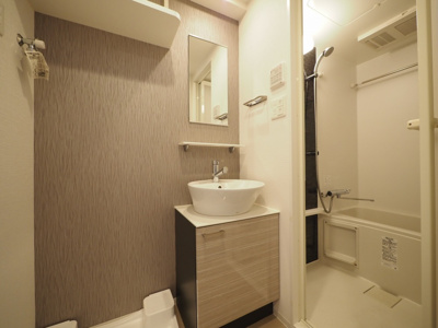 【独立洗面台】 | エスリード大阪梅田リュクス | 独立洗面台、朝の身支度には欠かせません