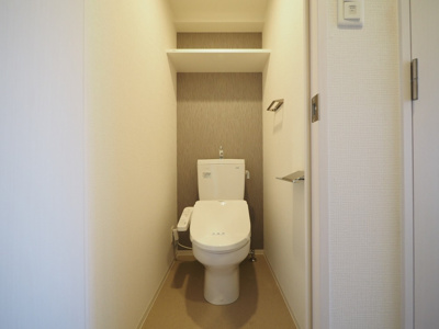 【トイレ】 | エスリード大阪梅田リュクス | 清潔感のあるトイレです