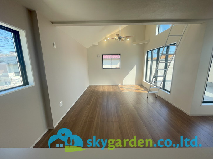 藤沢市片瀬海岸5期　新築戸建　全3棟1号棟の居間・リビング