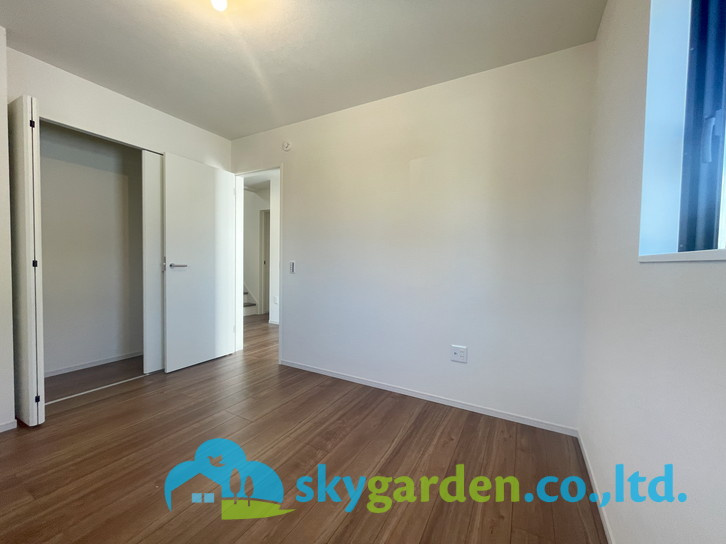 藤沢市片瀬海岸5期　新築戸建　全3棟1号棟の洋室