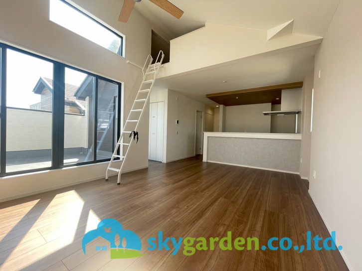 藤沢市片瀬海岸5期　新築戸建　全3棟1号棟の居間・リビング