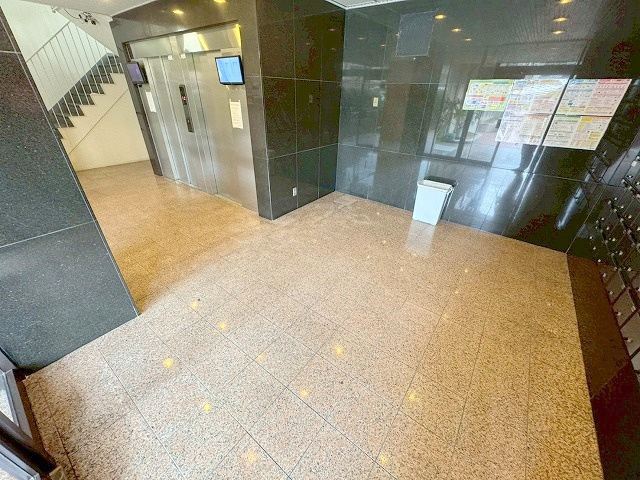 第6高光マンションのロビー