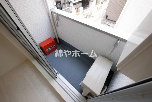 ルカセレーヌのバルコニー|バルコニーからの眺めを楽しみながら食事をしませんか