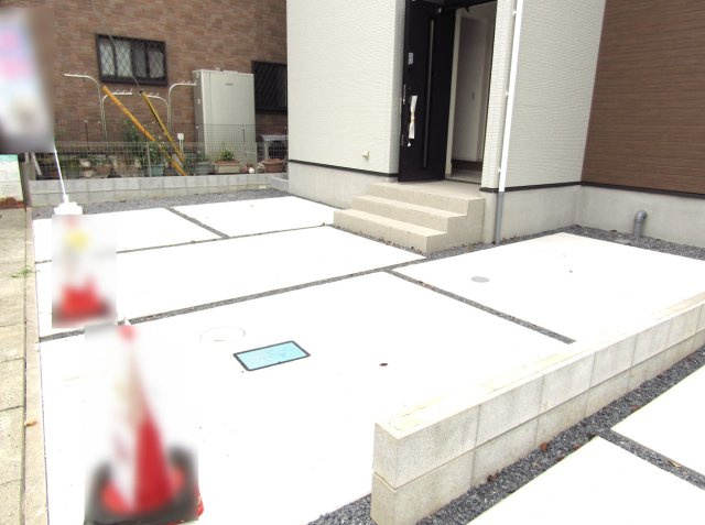 草加市手代3丁目 新築分譲住宅 2号棟の駐車場