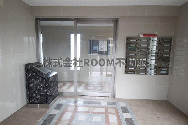 スカイコート年見のエントランス|清潔なエントランスです