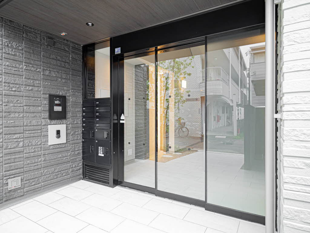 シャーメゾン　ルナピエナのエントランス