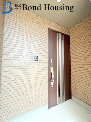 土山駅まで徒歩8分　魚住町清水　新築限定1棟の玄関