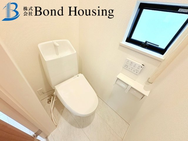 土山駅まで徒歩8分　魚住町清水　新築限定1棟のトイレ