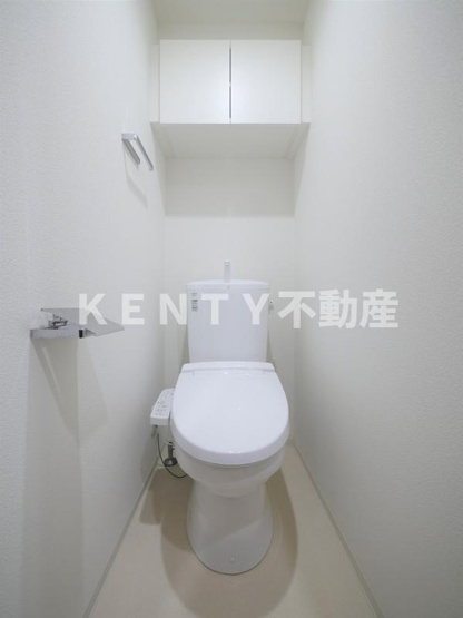【トイレ】 | プレミアムキューブ品川ウエスト | 清潔感のあるトイレです