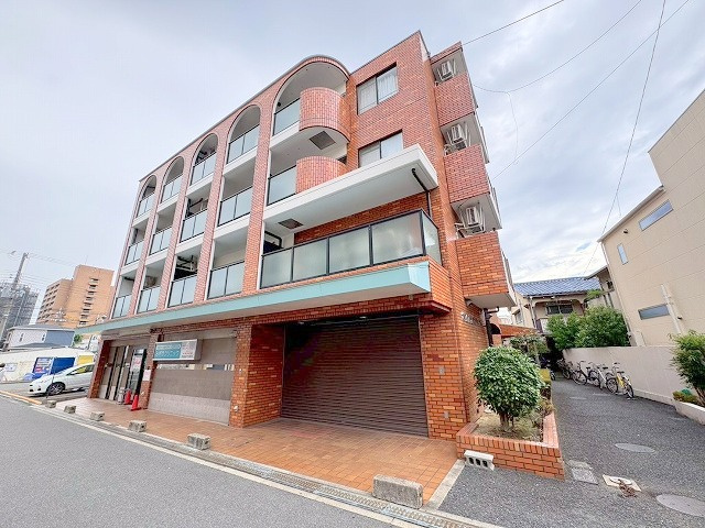 第10高光マンションの外観