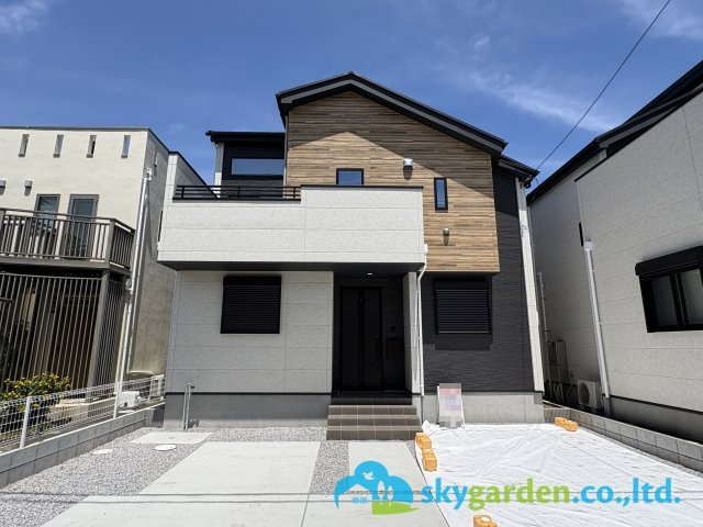藤沢市片瀬海岸5期　新築未入居戸建　全3棟2号棟
