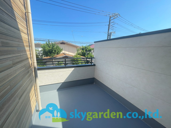 藤沢市片瀬海岸5期　新築戸建　全3棟2号棟のバルコニー