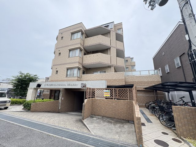 ワコーレ霞ヶ丘景彩館の外観