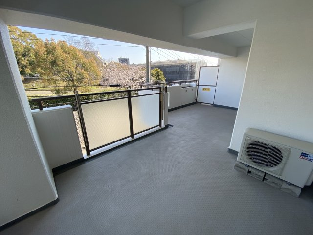 ラ・メール狩口Ⅱ 参番館のバルコニー