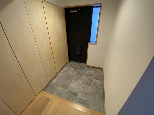 ラ・メール狩口Ⅱ 参番館の玄関