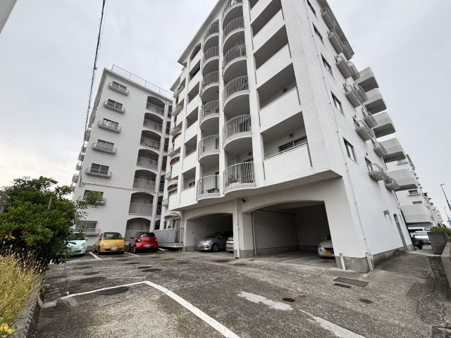 第一シーサイドパレス塩屋の外観