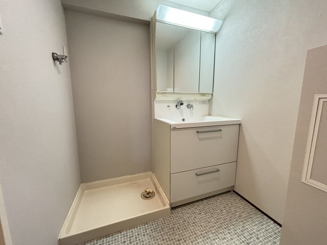 第一シーサイドパレス塩屋の独立洗面台