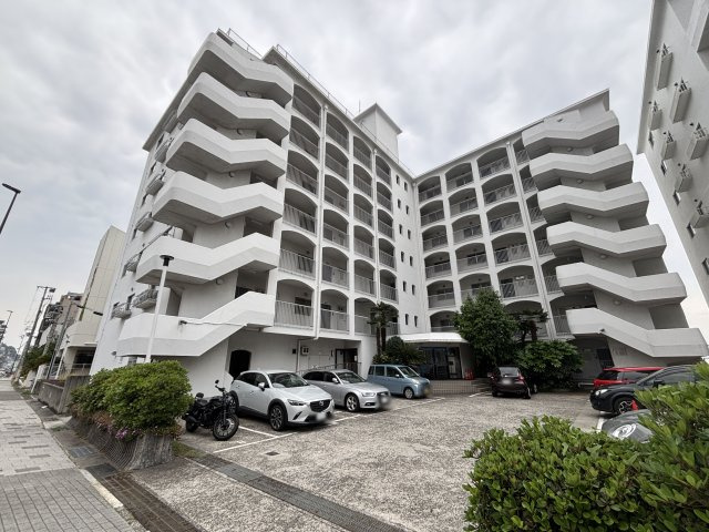 第一シーサイドパレス塩屋の外観