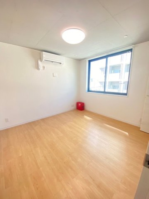 【居間・リビング】 | AZEST R SHIMOITABASHI | ゆったり過ごせるリビングです