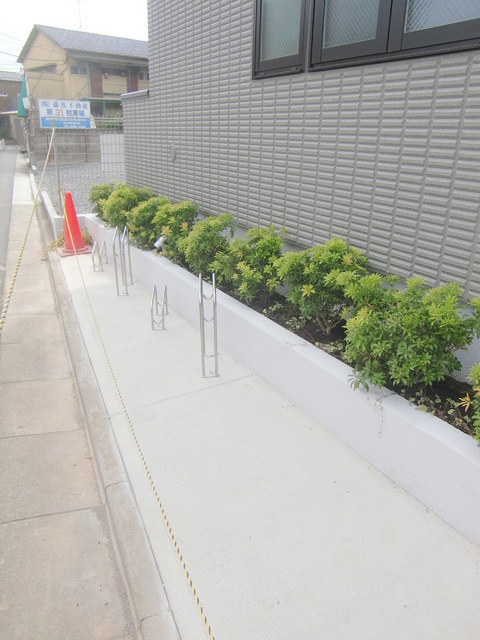 メゾンプルミエールのその他共用部分|★敷地内自転車置き場★