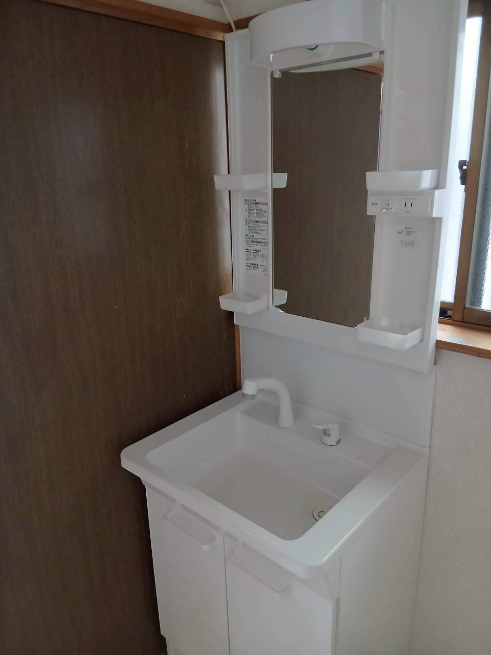 野田1319-119貸家の独立洗面台|独立洗面化粧台が付いています