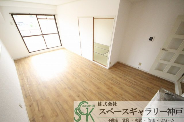 グランドメゾン南別府の居間・リビング|※お部屋により仕様が異なる場合があります。