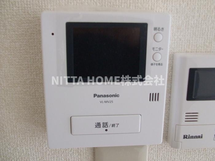 コーポニューデルフィーのセキュリティ|ＴＶインターホン付きでセキュリティ面は安心ですね◎