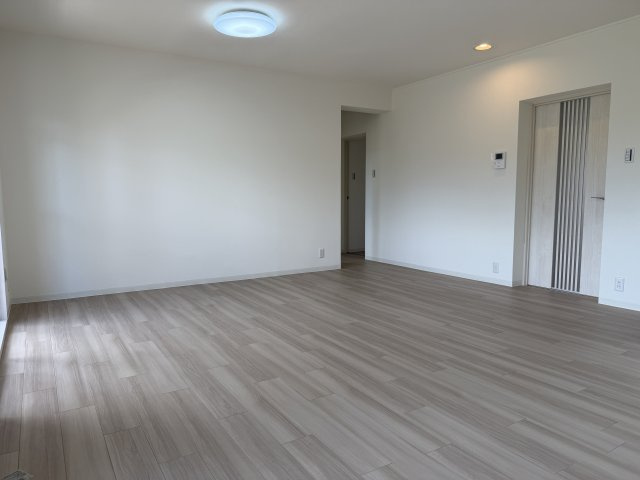 研究学園5団地・523号棟の居間・リビング