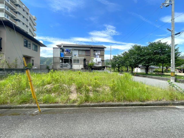 吉田町　土地の外観|東南角地。日当りの良い土地です。