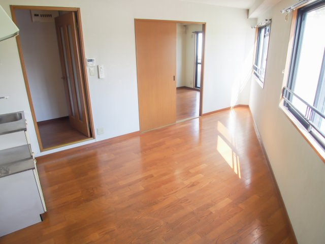 エビスマンションの居間・リビング