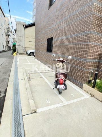 幸court森ノ宮の駐車場